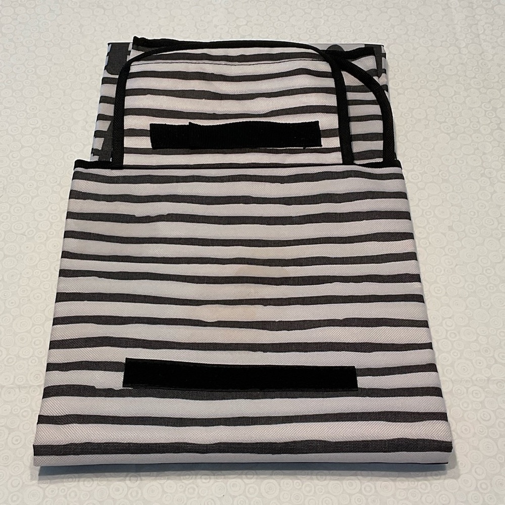 Black and White Striped Beach Mat
